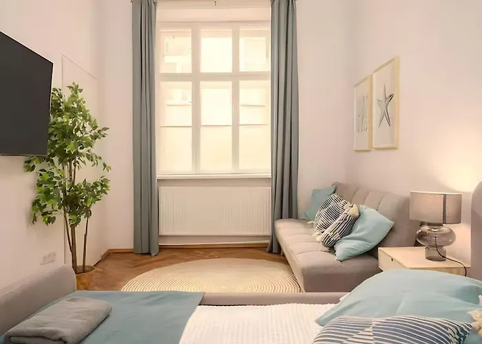 Next To Augarten, Gorgeous Interior Close To Inner City